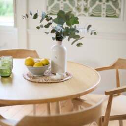 Tilly 100cm Round Dining Table - Whitewash Oak - thumbnail 3