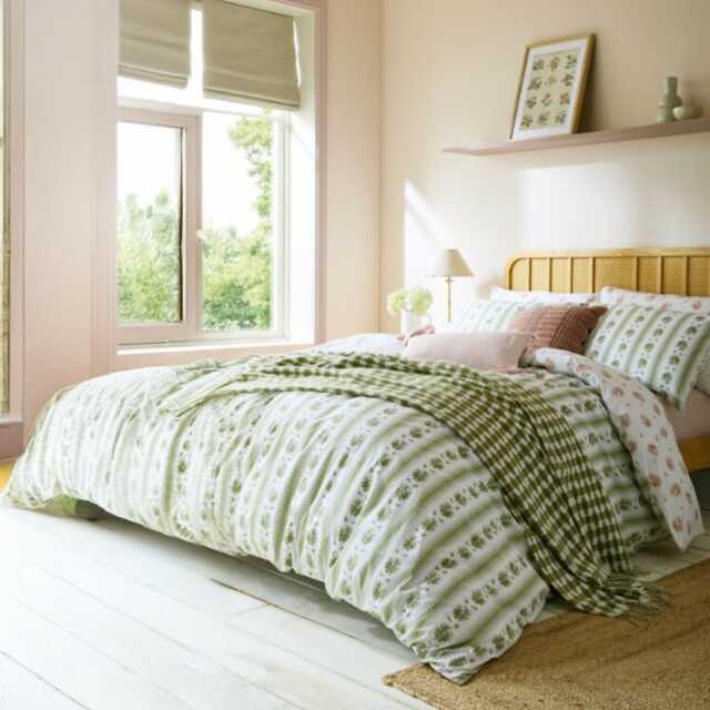 Laura Ashley Pensham Stripe Duvet Set, Single, Sage Pink - image 1