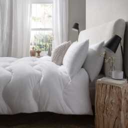 The Fine Bedding Company Allergy Defence Duvet, 4.5 Tog, Double - thumbnail 1