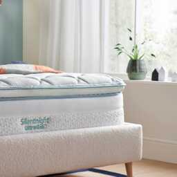 Silentnight UltraGel™ 2000 Jade Medium Soft Mattress, Small Double - thumbnail 2