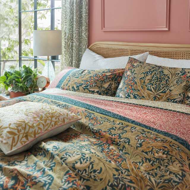 William Morris At Home Kelmscott Duvet Set, Single, Navy Rose - image 1