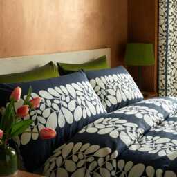 Orla Kiely Sycamore Stripe Standard Pillowcase Set, Space Blue