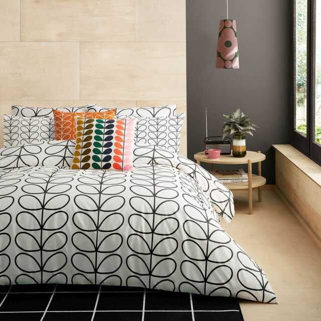 Orla Kiely Linear Stem Duvet Set, Single, Charcoal