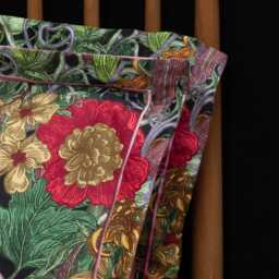 Timorous Beasties Berkeley Blooms Oxford Pillowcase Set, Midnight - thumbnail 5