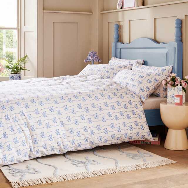 Cath Kidston Ribbon Bow Duvet Set, Super King, Cornflower - image 1