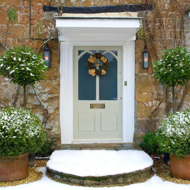 Elstead Stow wrought iron exterior wall lamp, IP23