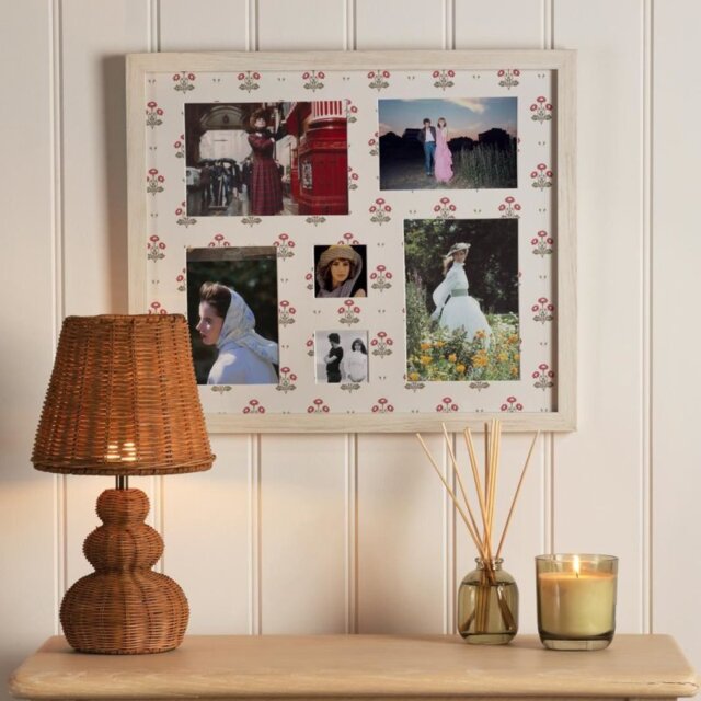 Laura Ashley Harthill Daisies Photo Frame In Matt White And Multi Coloured Finish LA3756766-Q