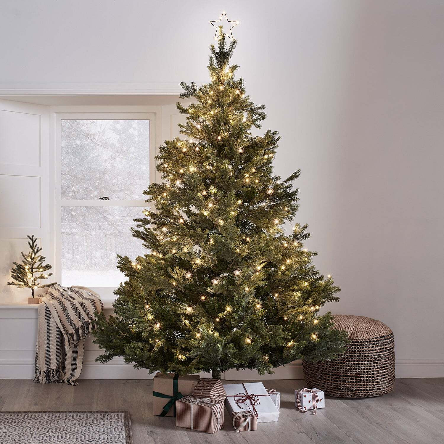 Osby Star LED Tree Topper & Micro Christmas Tree Lights - image 1