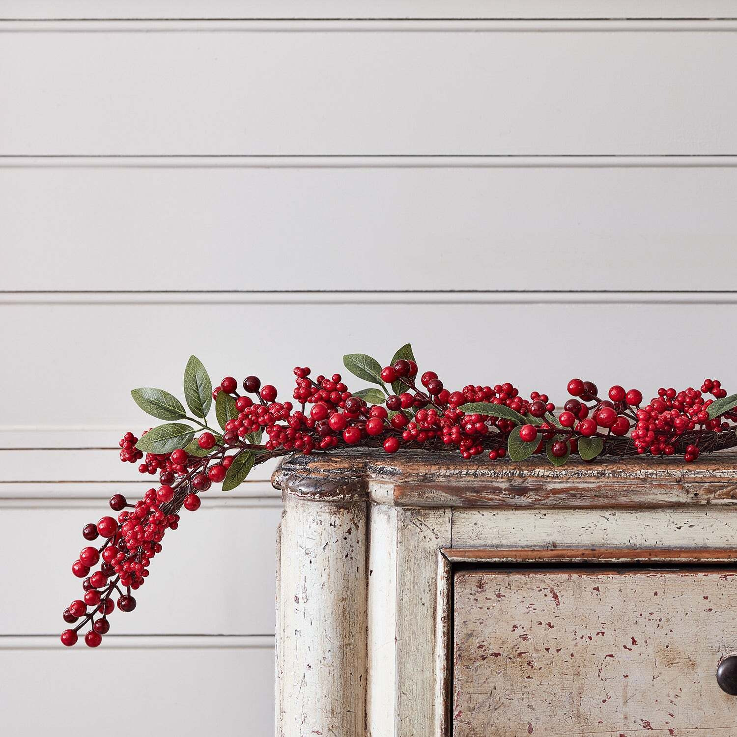 2m Red Berry Christmas Garland - image 1