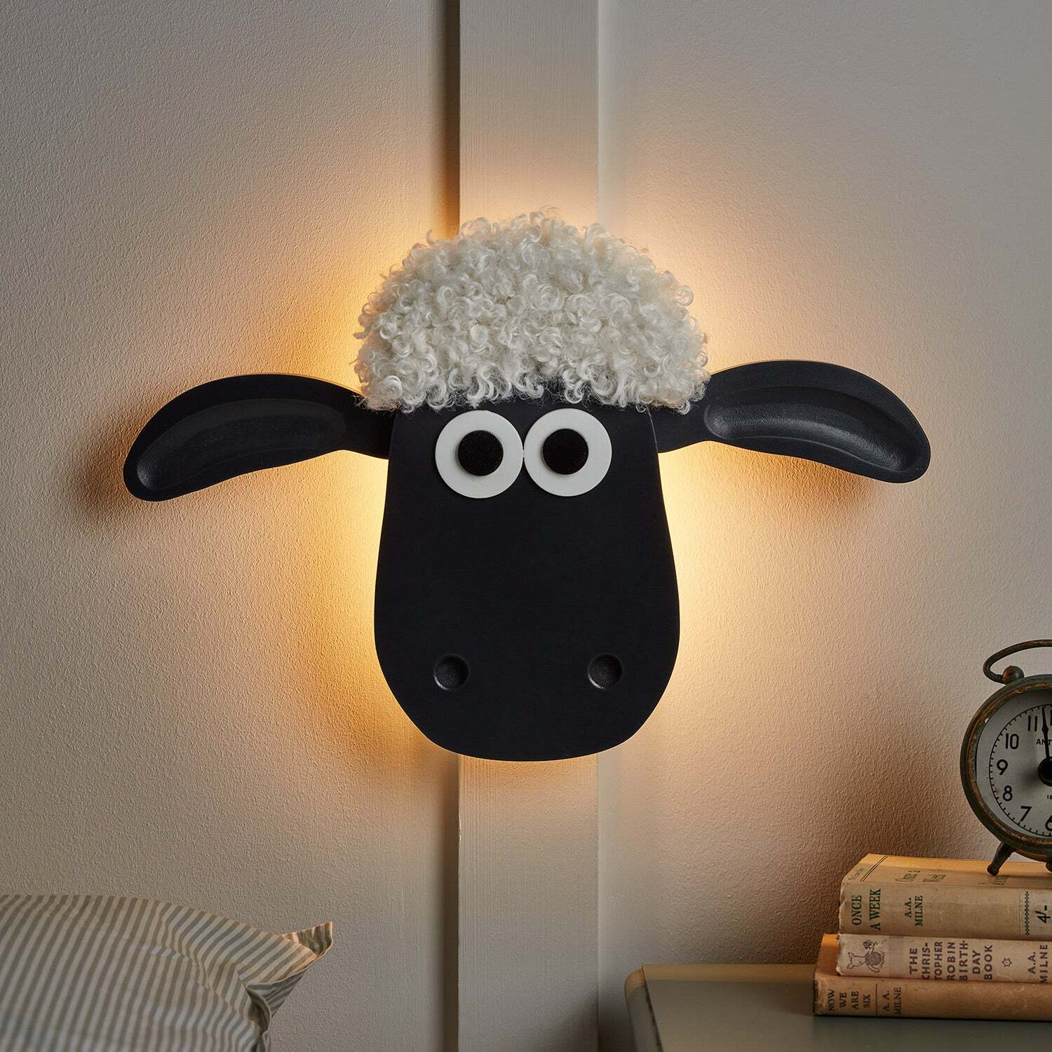 Shaun the Sheep™ Children's Wall Light - image 1