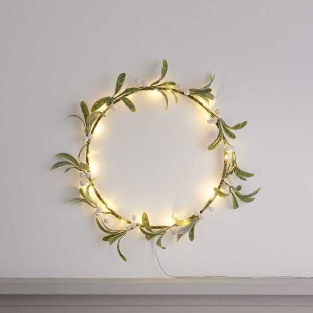 25cm Pre Lit Dainty Mistletoe Wreath - image 1