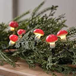 1.9m Mushroom LED String Lights - thumbnail 2