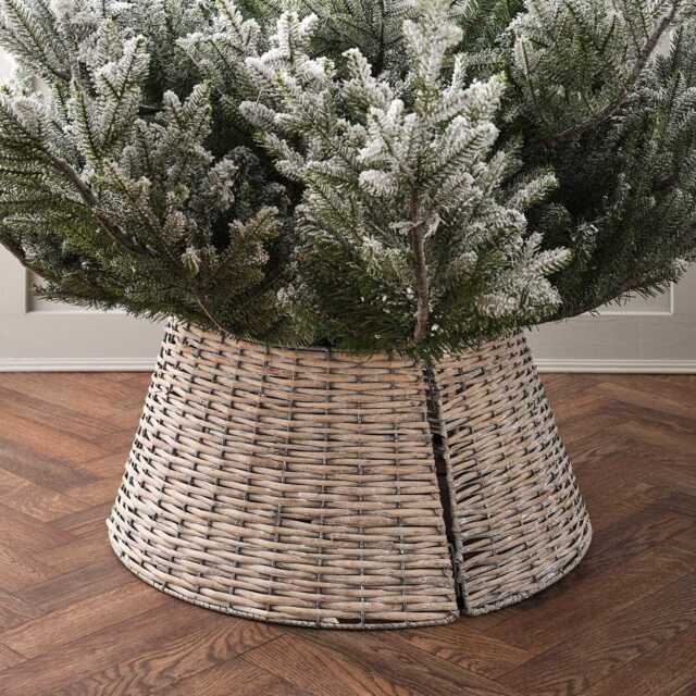 Rattan Christmas Tree Skirt - image 1