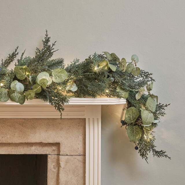 2m Pre Lit Oversized Berry and Pinecone Christmas Garland - image 1