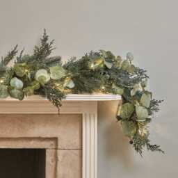 2m Pre Lit Oversized Berry and Pinecone Christmas Garland
