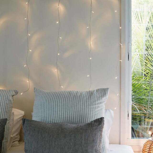 40 Warm White LED Curtain Light Clear Cable 1m x 1m - image 1