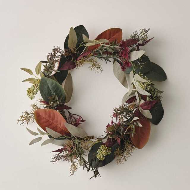 40cm Crisp Leaf Autumn-Winter Wreath - image 1