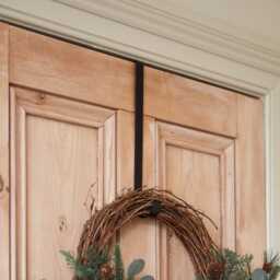 Black Wreath Door Hanger - thumbnail 2