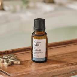 TruGlow AIR® Portable Candle Diffuser & Rock Rose & Pink Pepper TruGlow AIR® Diffuser Oil Bundle - thumbnail 2