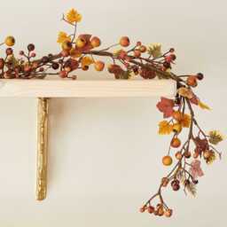 1.5m Pre Lit Berry Autumn Garland - thumbnail 2