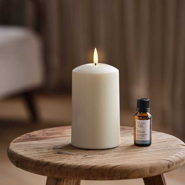 TruGlow AIR® Portable Candle Diffuser & Dark Amber & Sandalwood TruGlow AIR® Diffuser Oil Bundle - image 1