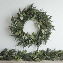 Pre Lit Oversized Frosted Berry and Pinecone Christmas Wreath & Garland - thumbnail 2