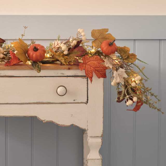 1.5m Pre Lit Pumpkin Lane Autumn Garland - image 1