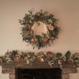 Pre Lit Autumn & Christmas Wreath & Garland - thumbnail 1