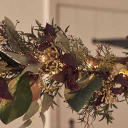 Pre Lit Autumn & Christmas Wreath & Garland - thumbnail 2