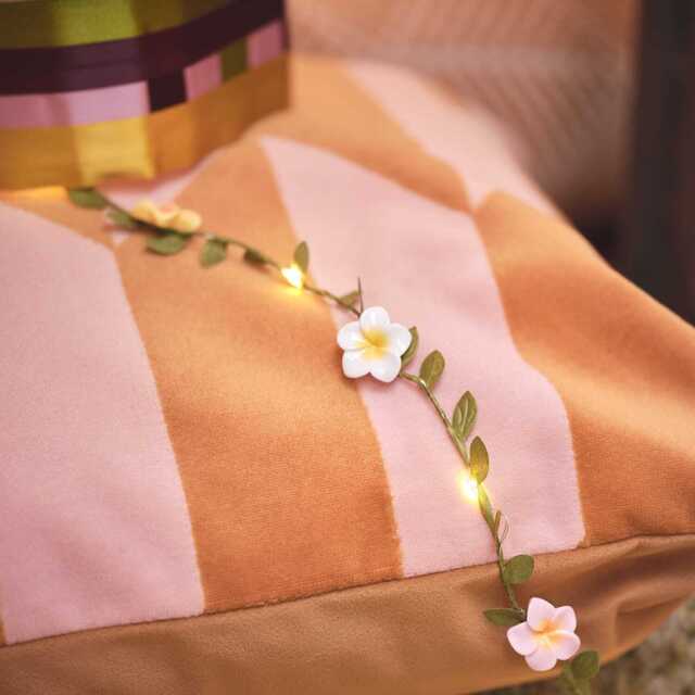 2m Wilderness Daisy Micro Light Garland - image 1