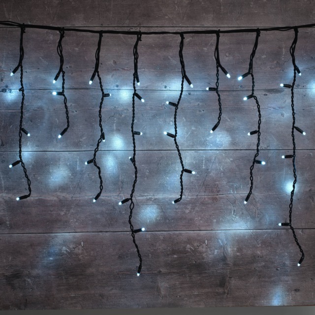 Plus Connect 6m 300 White Connectable Icicle Lights Black Cable