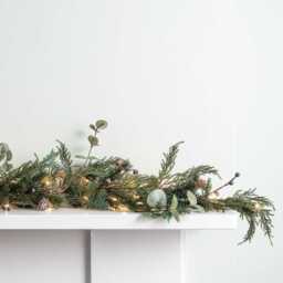 2m Pre Lit Berry and Pinecone Garland - thumbnail 2