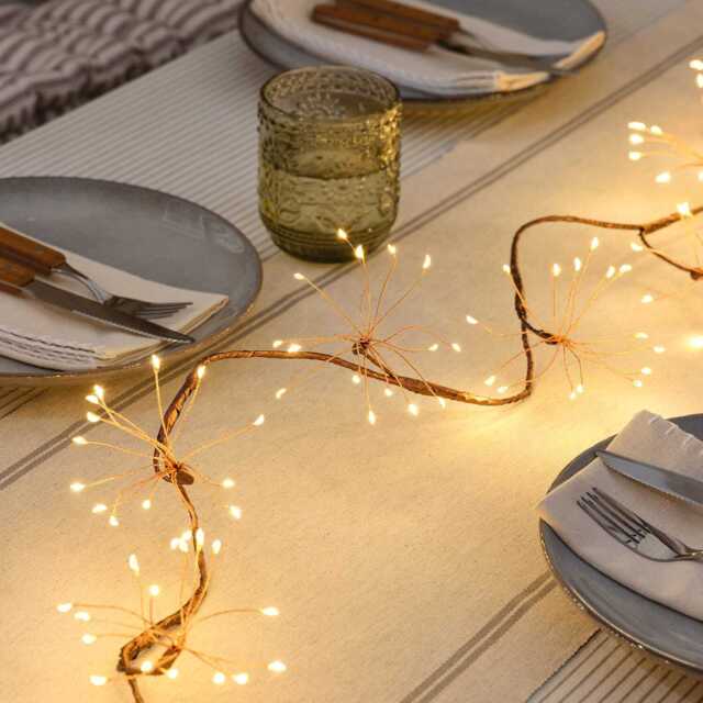 Gold Starburst Garland - image 1