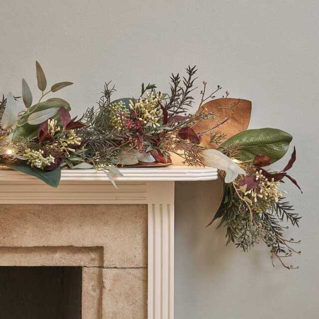 1.5m Pre Lit Autumn & Christmas Garland - image 1