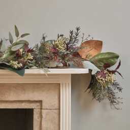 1.5m Pre Lit Autumn & Christmas Garland - thumbnail 2