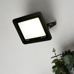 Stanley 50 Watt LED Slimline Outdoor Flood Light - Black - thumbnail 6