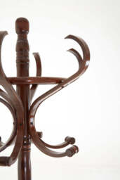 Cala Coat Stand – Walnut Finish (Solid Birchwood) - thumbnail 3