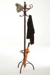 Cala Coat Stand – Walnut Finish (Solid Birchwood) - thumbnail 5
