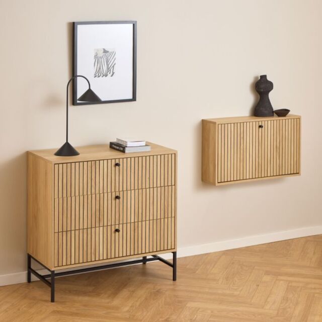 Albany Chest of 3 Drawers in Oak/Black Legs - image 1