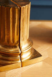 Vireo Townhouse Pillar Bookends – Gold - thumbnail 1