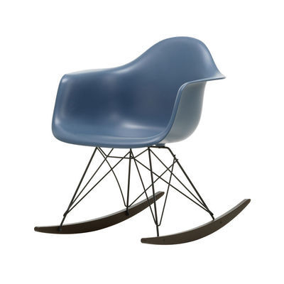 RAR - Eames Plastic Armchair Rocking chair - / (1950) - Black legs & dark wood by Vitra Blue