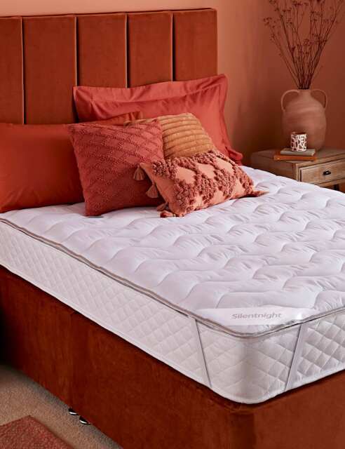 Silentnight Heat Genie Self Heating Mattress Topper White