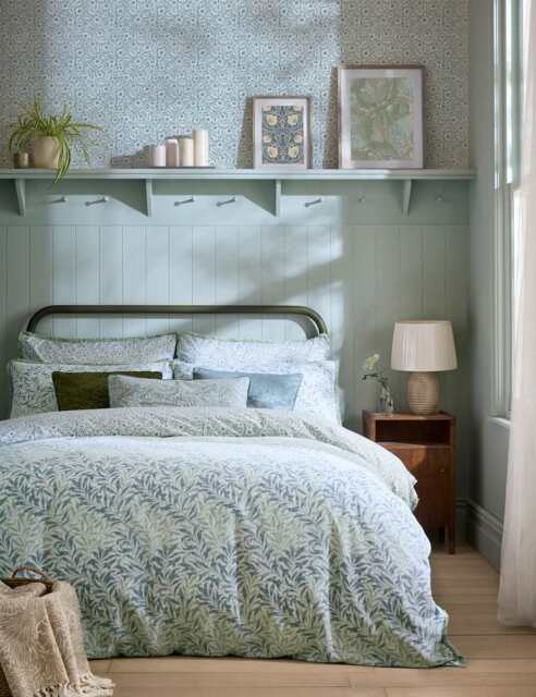 William Morris At Home Set of 2 Pure Cotton Willow Bough Pillowcases Green Mix