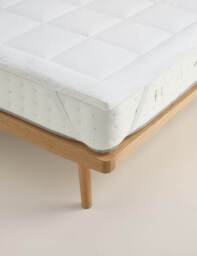 M&S Ultimate Comfort Mattress Topper White