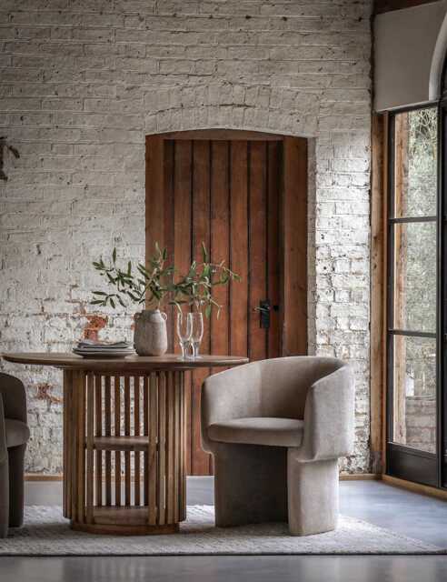 Gallery Direct Voss Mango Wood Round Dining Table Natural