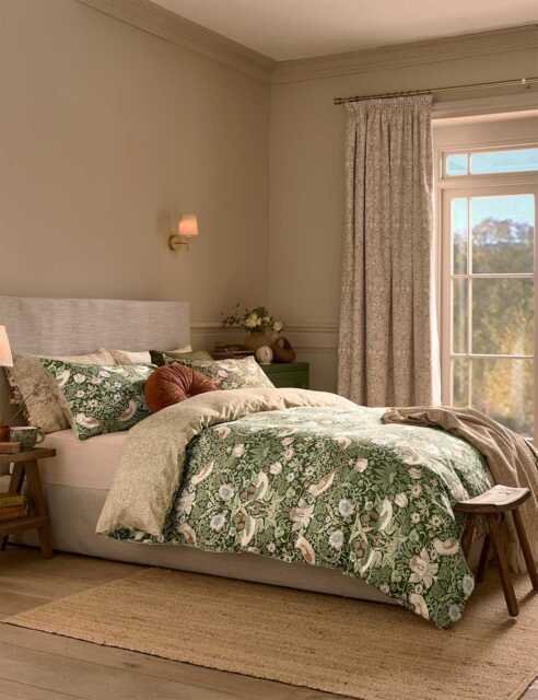 William Morris At Home 2 Pack 220 Thread Count Strawberry Thief Pillowcases Green Mix