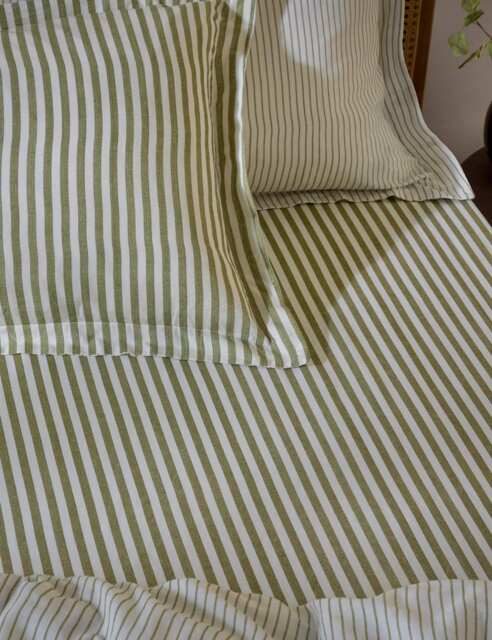 YARD Pure Cotton Striped Fitted Sheet Olive