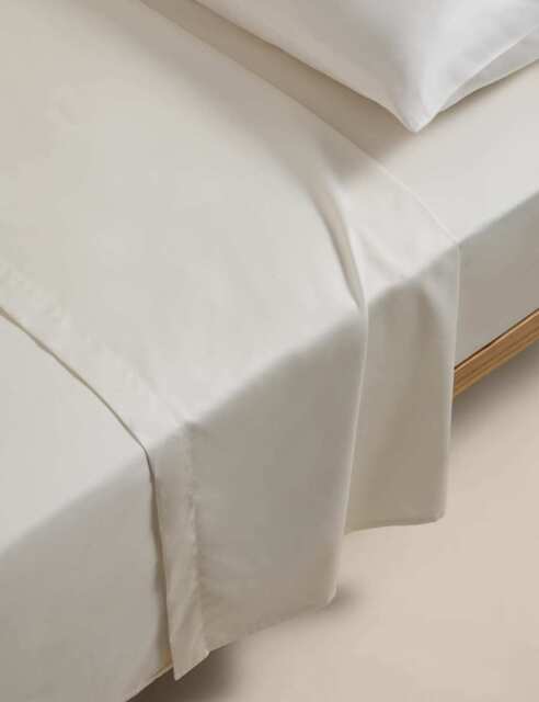 M&S Egyptian Cotton 400 Thread Count Silky Flat Sheet Cream