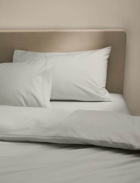M&S 2 Pack Egyptian Cotton 230 Thread Count Crisp Pillowcases Silver Grey