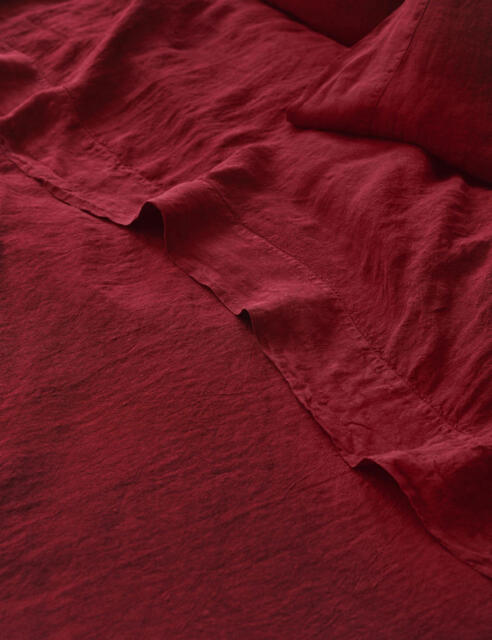 Piglet In Bed Pure Linen Flat Sheet Red